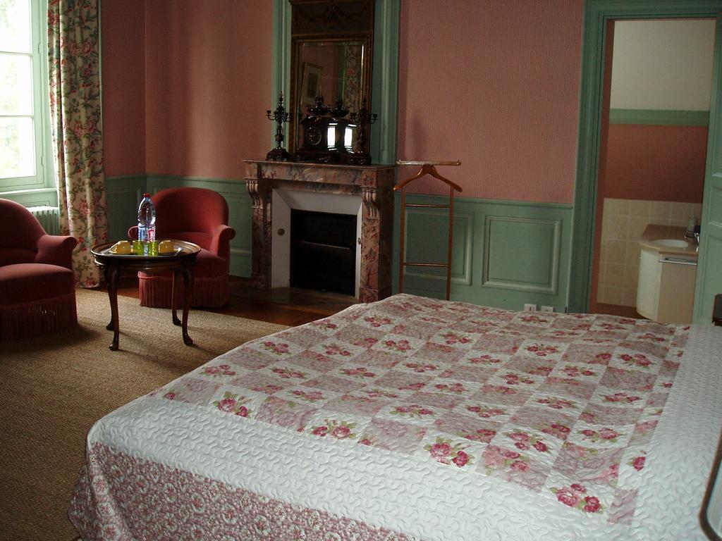 Chateau Des Poteries Fresville Buitenkant foto