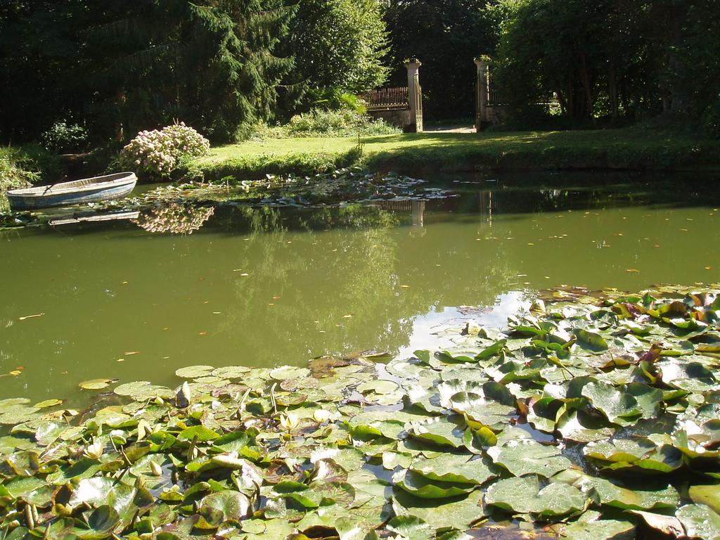 Chateau Des Poteries Fresville Buitenkant foto
