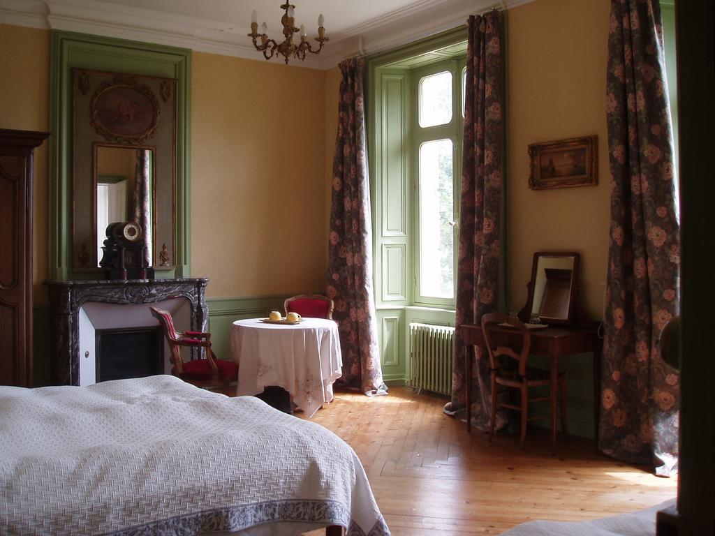 Chateau Des Poteries Fresville Buitenkant foto